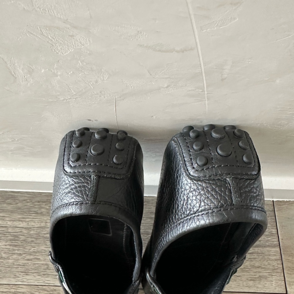 Gucci Black Leather Loafers with Signature Stripes - Picture 3 of 6